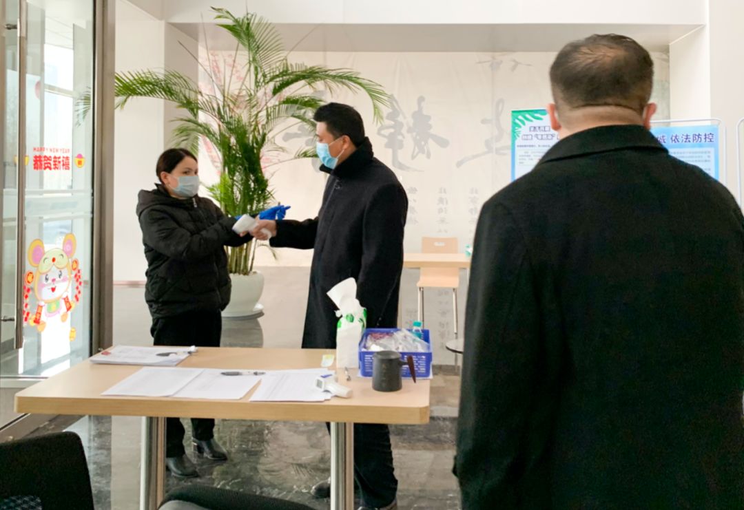 复工复产春耕防疫两不误,天水市场复工防疫两不误