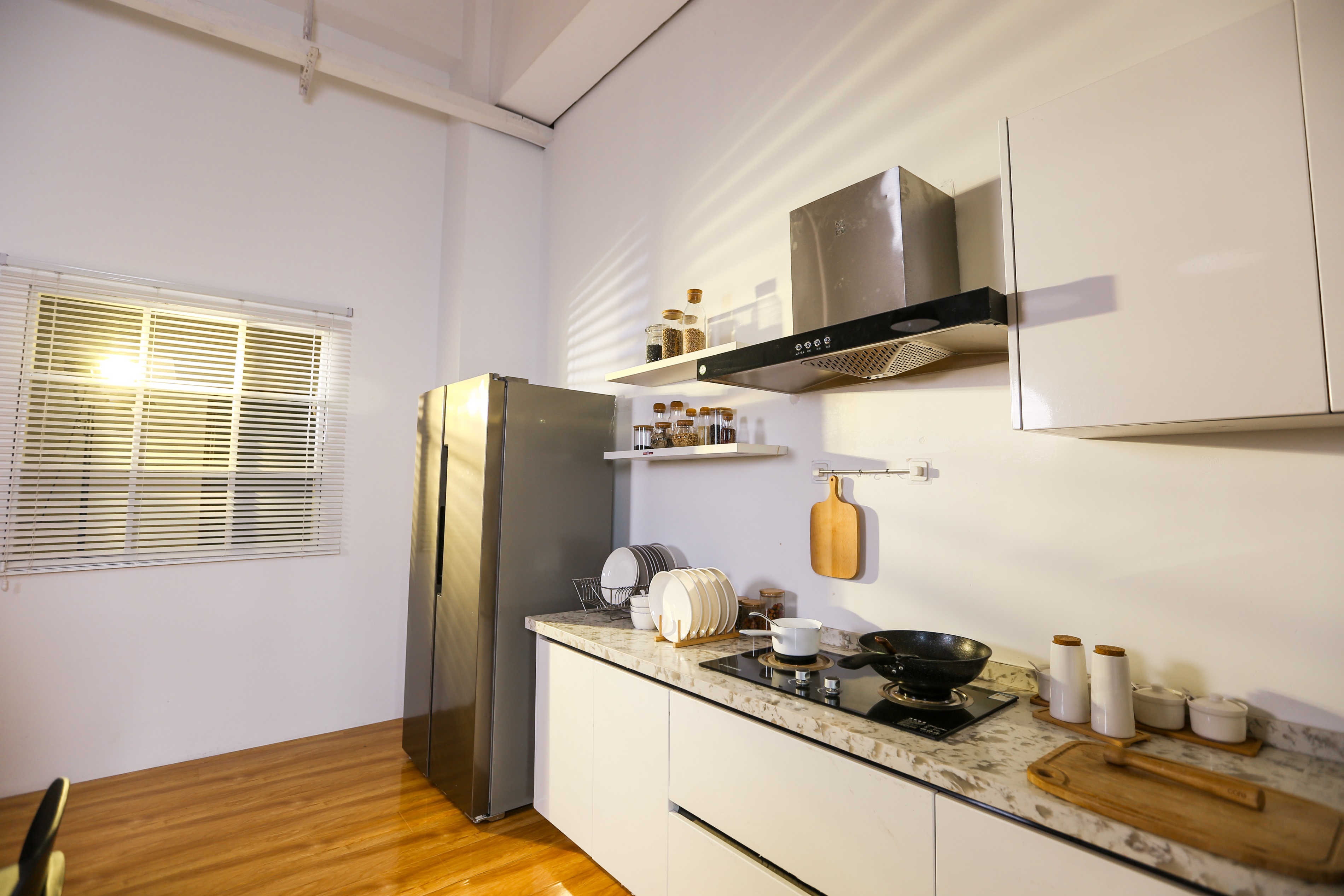 美食直播间布光教程,拍美食短视频需要什么样的灯光