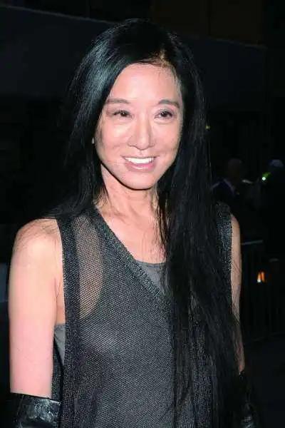 “不老女神”VeraWang，71岁的漫画腿，实在太slay了