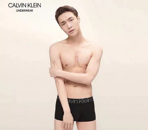 小八卦,刘雯亏损严重?燕公子联手明星演戏?