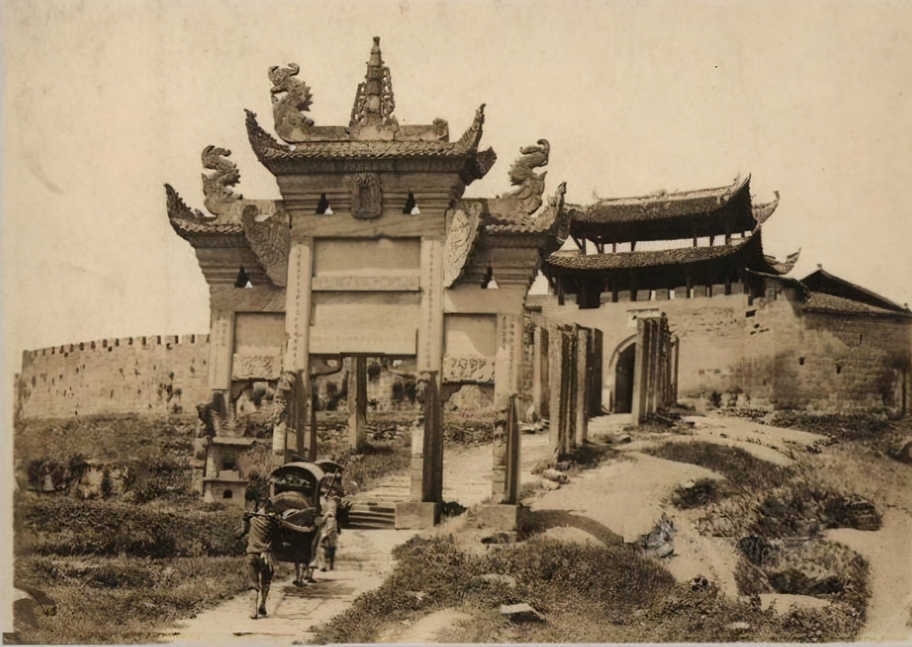 大坪：19块巨碑藏孤岛