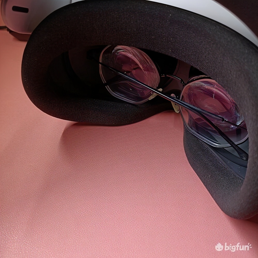 vr眼镜oculusquest2代,vr眼镜oculusquest2组成
