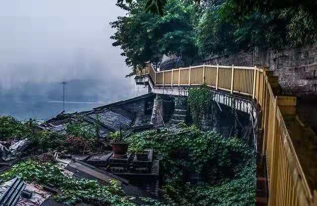 重庆吃喝旅游攻略,重庆旅游吃喝攻略小面