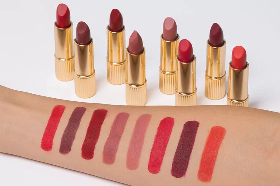 想要自然红唇选什么色号唇膏,秋冬推荐必备十款唇膏