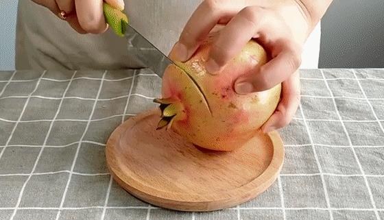 世界上最好吃的软籽石榴,软籽石榴不用吐籽的味道杠杠的