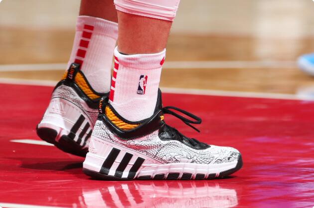 威少战靴aj31low,今日球场战靴