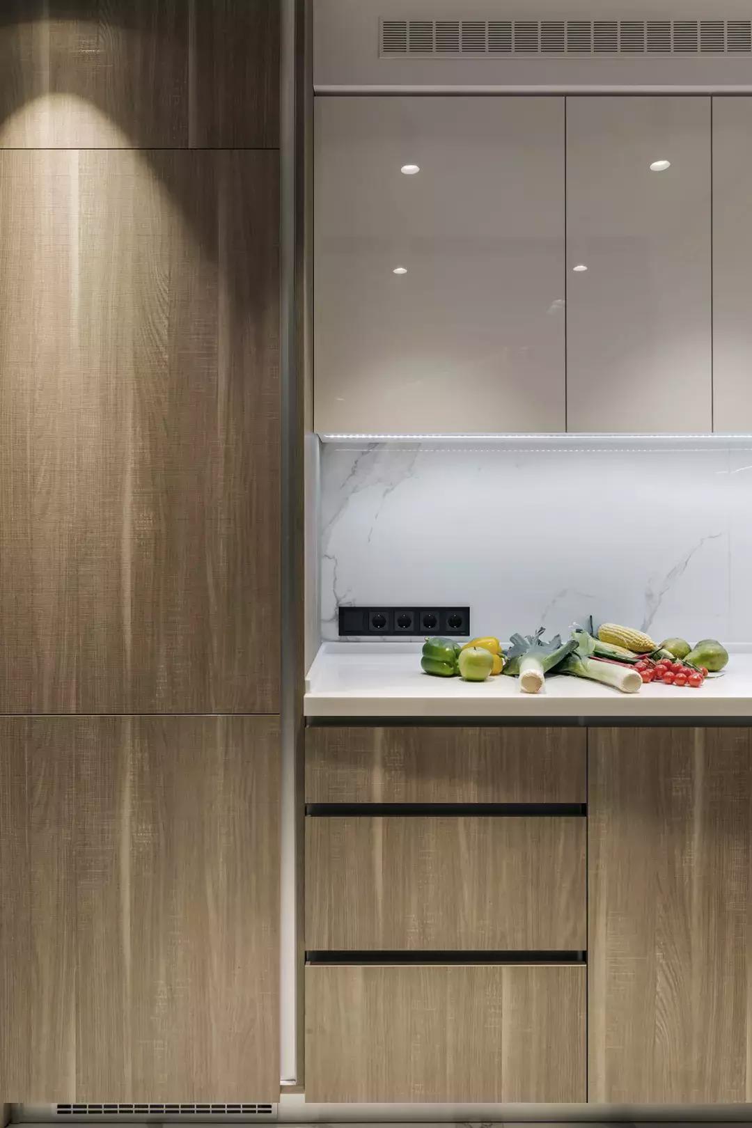 人生第一套房不是娘家也不是婆家,人生第一套房子不靠父母