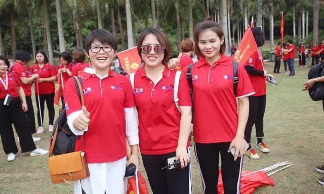 巨邦清明献花丨人间四月无心芳菲，上山看总设计师改革大步豪迈