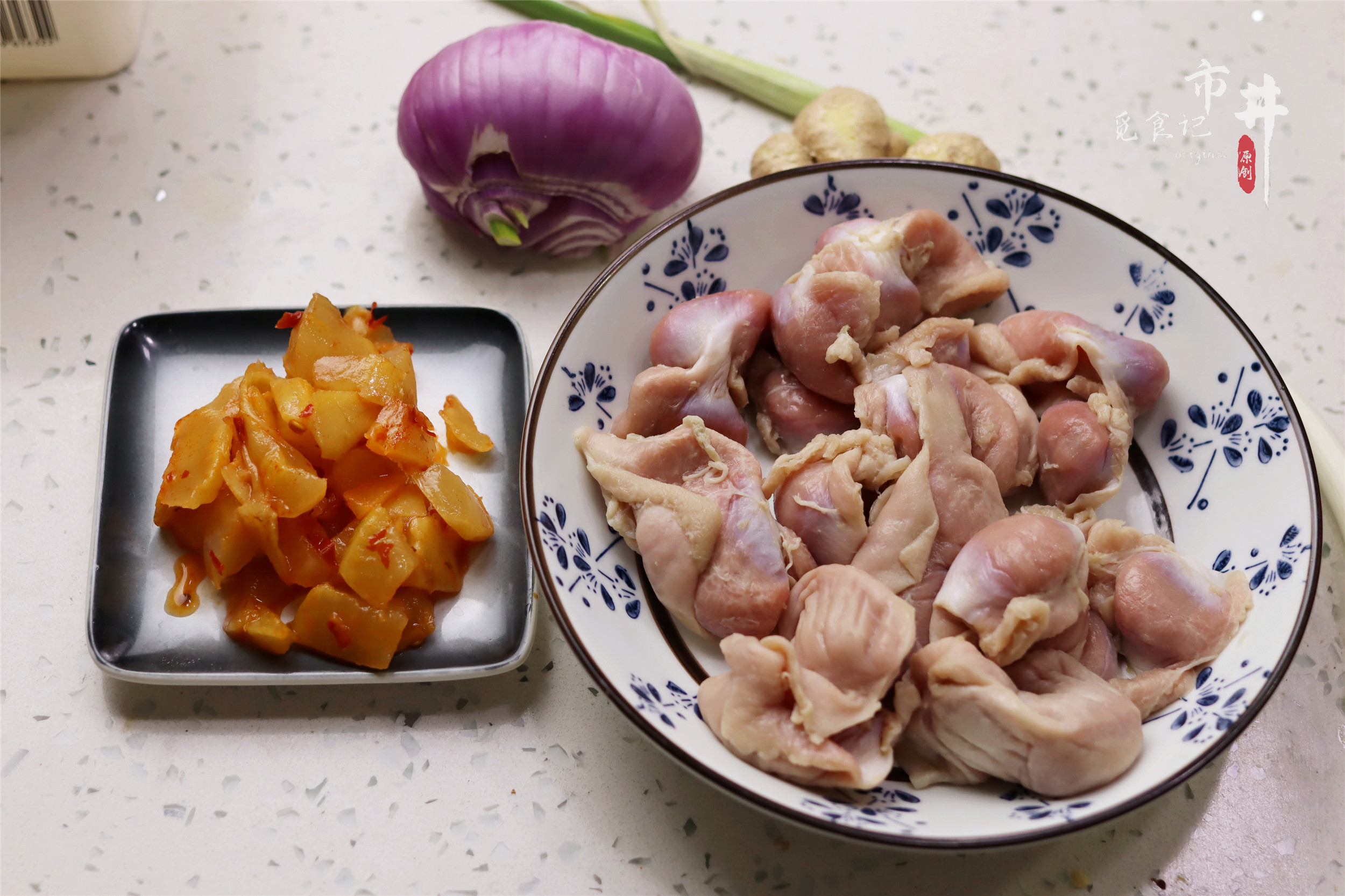 炒鸡胗放不放料酒,炒鸡胗是焯水还是不焯水