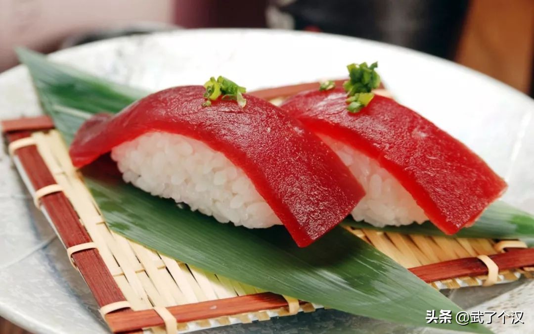 听说我的同事一天吃遍全世界，他是怎么办到的？