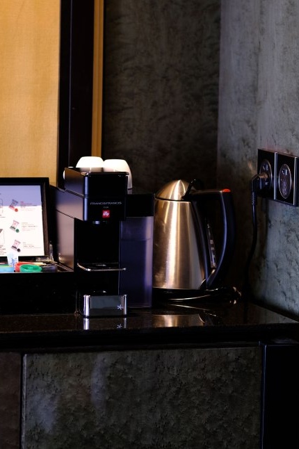 骞垮窞鍥涘閰掑簵浜戠,骞垮窞浜戠鍥涘閰掑簵