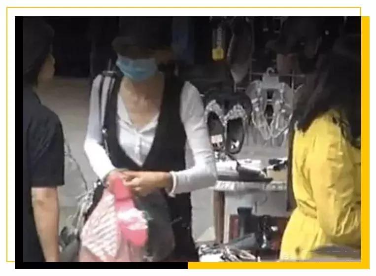 54岁张曼玉现身路边摊,54岁张曼玉真人秀