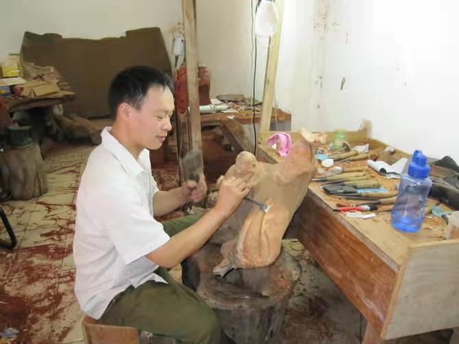 寻找非物质文化遗产木雕大师,访非遗传承人