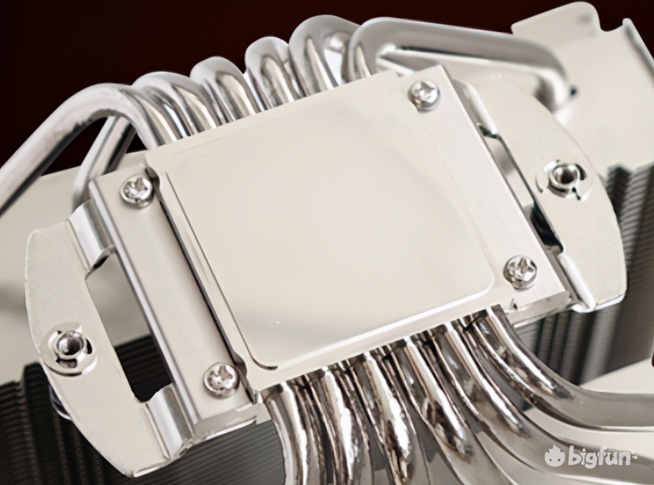 家用台式电脑怎么选择散热器,电脑散热器根据什么来选择