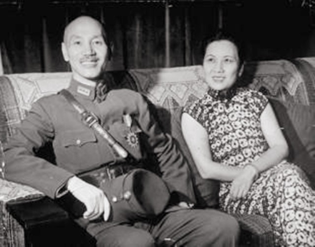 孔令仪携天价嫁妆下嫁凤凰男,孔令仪和穷小子结婚视频