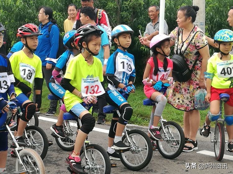合肥市蚌埠路第三小学在全国独轮车锦标赛喜获佳绩