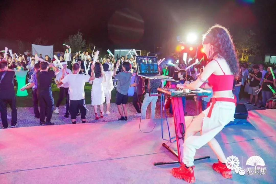 鑺卞洯鐩涘涔愯嚦,鑺卞洯鐩涘瀹屾暣