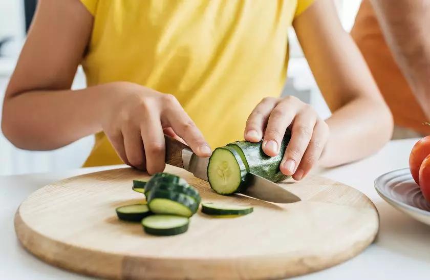 减肥吃一顿火锅怎么补救,减肥吃了一顿长了3斤怎么补救