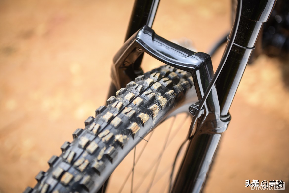 捷安特入门山地车测评,捷安特山地车公路车测评