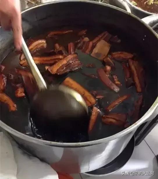 甏肉把子肉红烧肉的区别,特色甏肉坛子肉吃到爽