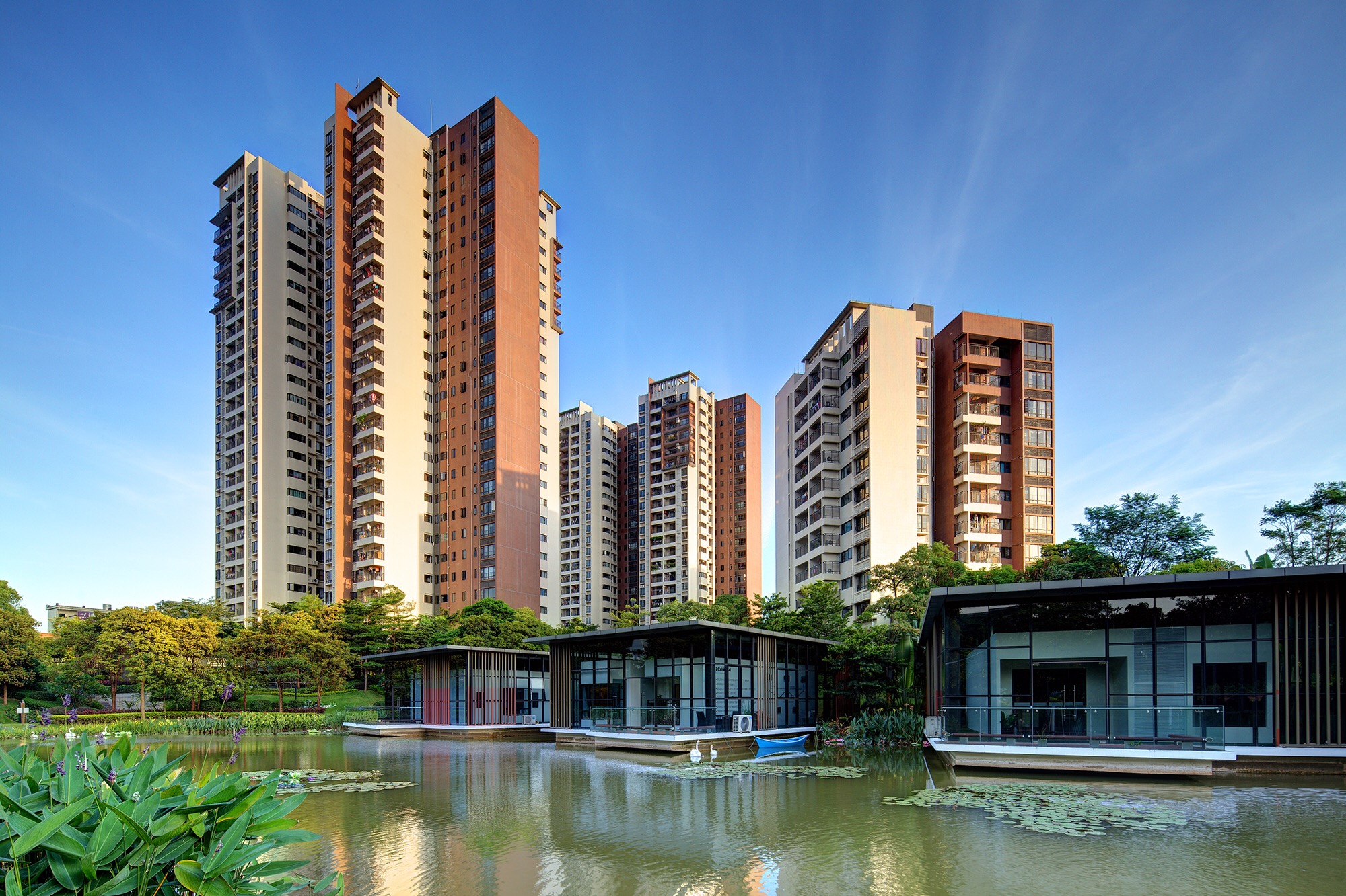 中惠松湖城金山湖,四季松湖和中惠松湖城哪个好