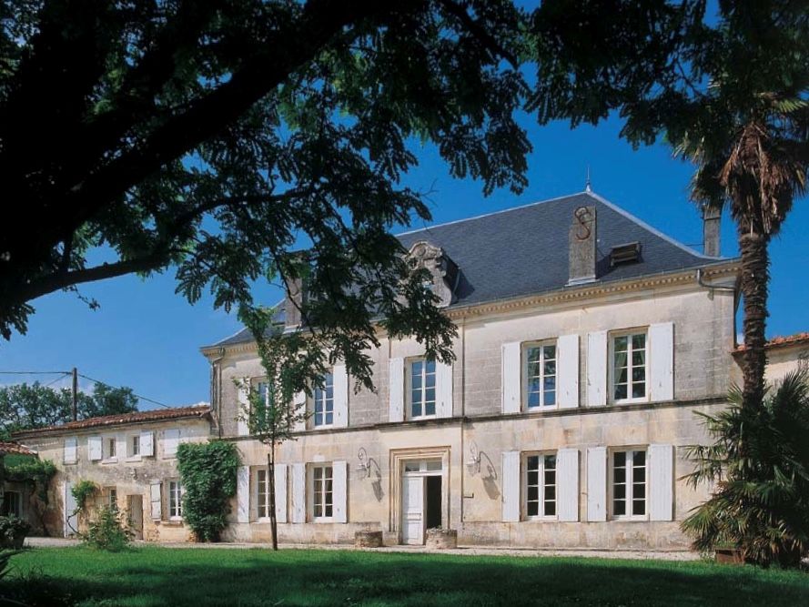 深圳万达酒业代理法国知名干邑品牌，打造“智猴+艾舵雷蒙”矩阵