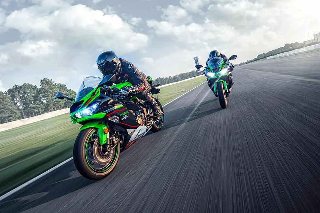 阿普利亚rs660和川崎zx-6r哪个好,川崎zx-6r跟川崎zx-6rr什么区别