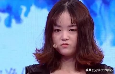 妻子意外看到丈夫聊天记录崩溃了,丈夫上网意外发现妻子另一个账号