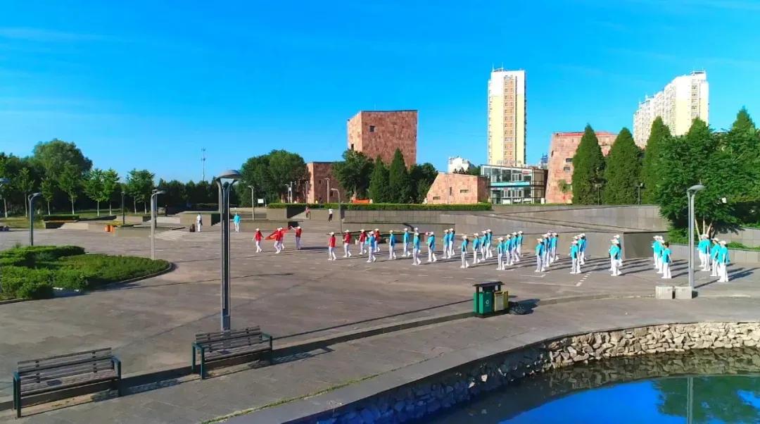 有一种绿绿绿绿绿绿绿，叫赤峰的林