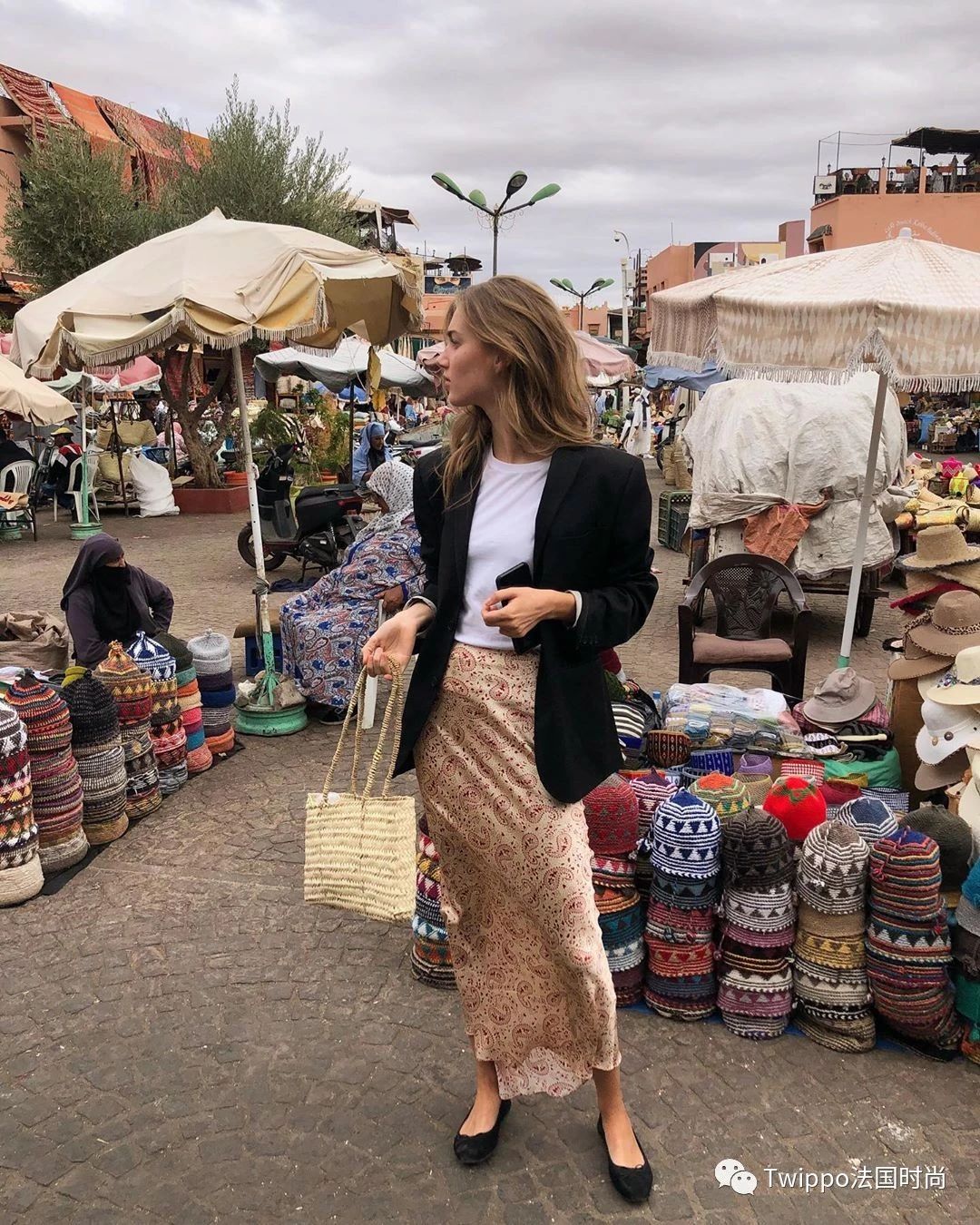 巴黎女孩春天穿什么裙子,法国女人夏天穿什么裙子