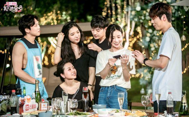 我们恋爱吧墨墨追别人,我们恋爱墨墨和谁在一起了