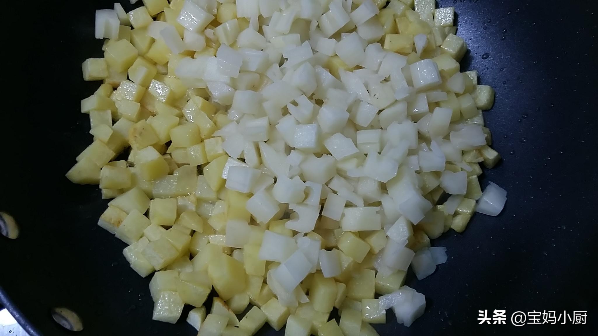 鸡肉炖土豆怎样做不腥不柴好吃,怎么清炖鸡肉又嫩又烂不老不柴