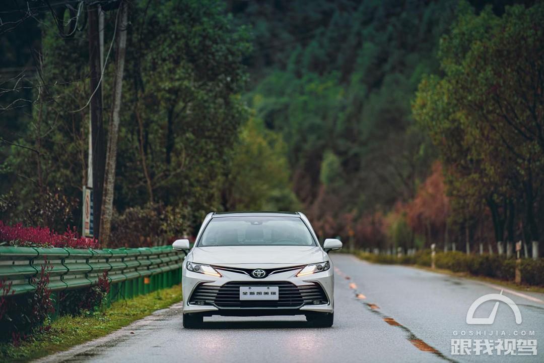 凯美瑞2022款2.0g豪华版试驾视频,凯美瑞2021款2.0g豪华版试驾视频