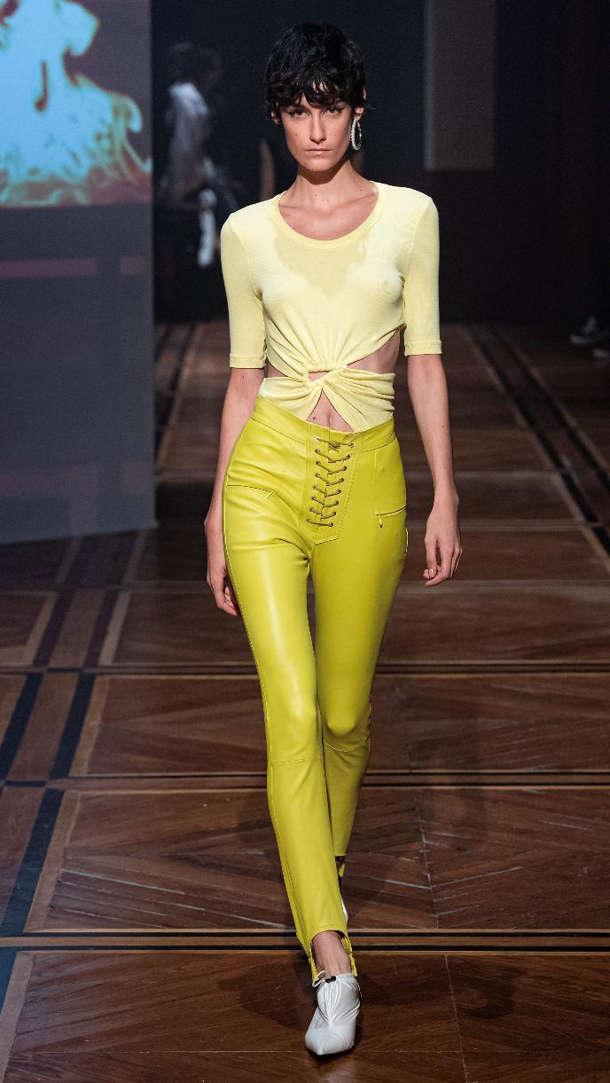 夏日必备的t恤单品,夏天必备新款t恤