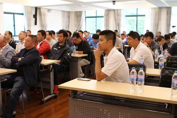 足球运动员吴承瑛现状,中国左后卫吴承瑛