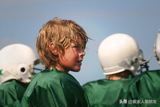 18岁踢足球,18岁为什么不能踢足球