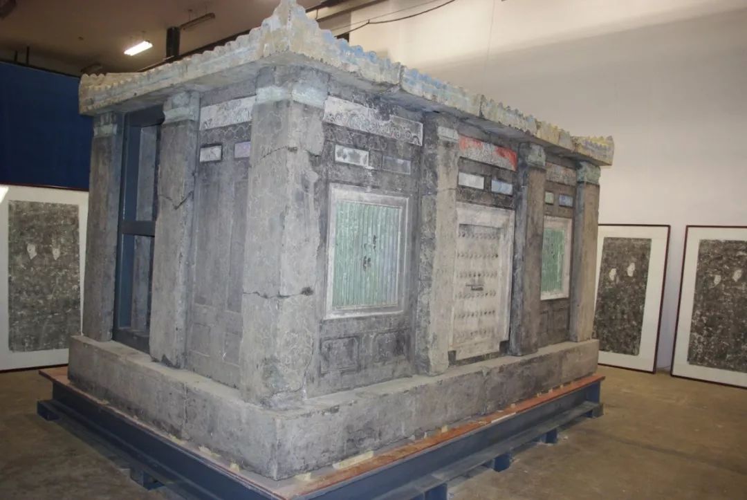 午夜时分，西安长安区一村子的古墓里突然发出一声巨响！而墓主人竟然是唐玄宗曾经最宠爱的女人，不是杨玉环