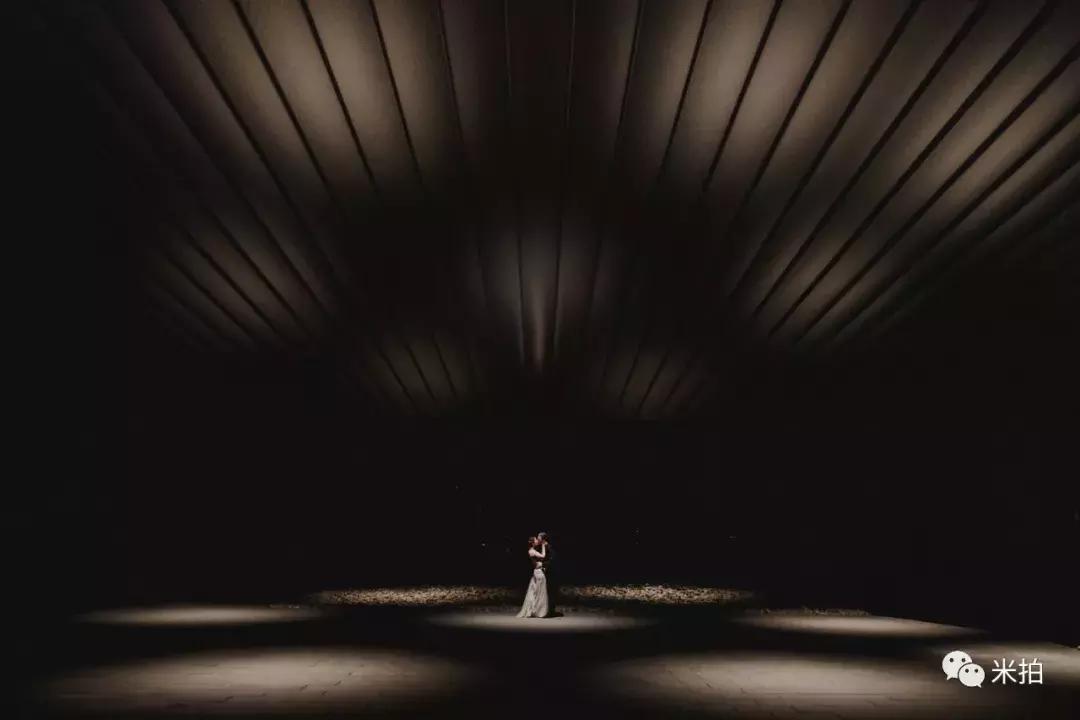 2018年最漂亮的缎面婚纱图片,十大婚纱摄影排行图片欣赏