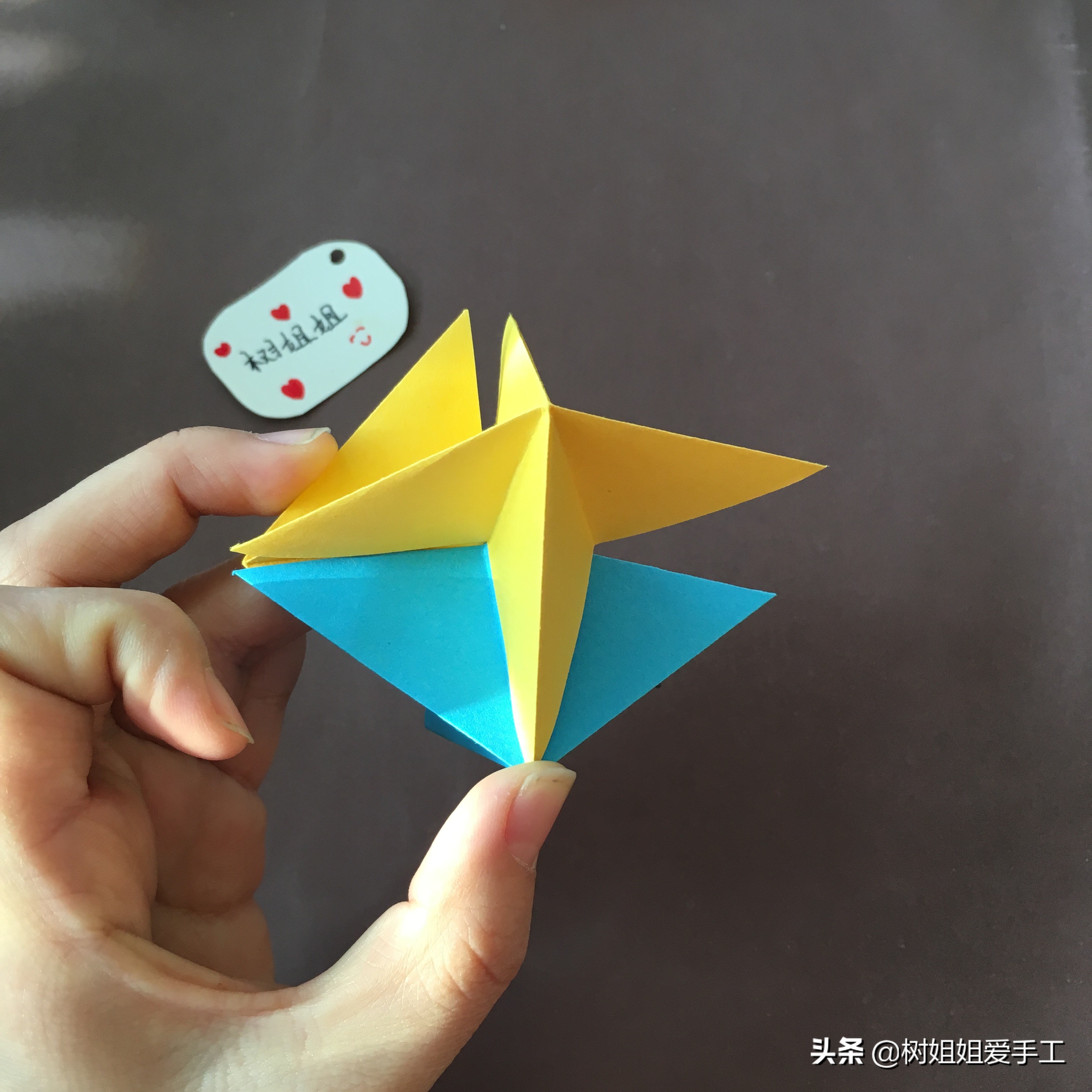 亲子折纸玩具风车陀螺的制作方法,折纸风车陀螺