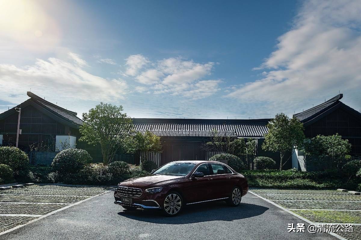 新款奔驰e级实车精致大气,新款奔驰e级哪个配置值得入手