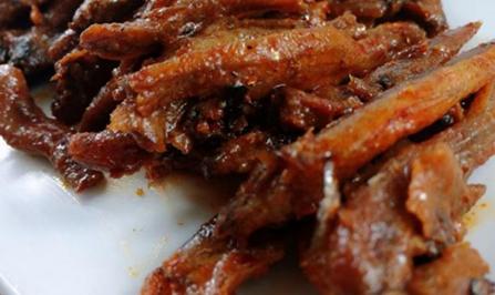 如何挑选新鲜的白眉鱼干,怎么挑选巴浪鱼干