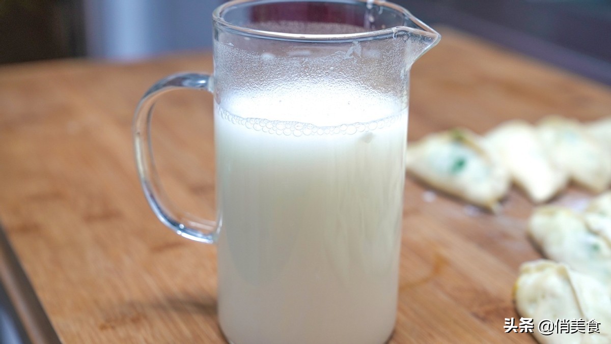 水煎包如何做底部酥脆,水煎包底部怎么做金黄酥脆