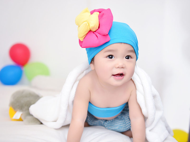 5岁宝宝用502胶水滴眼睛里,儿童不小心滴了502进眼睛