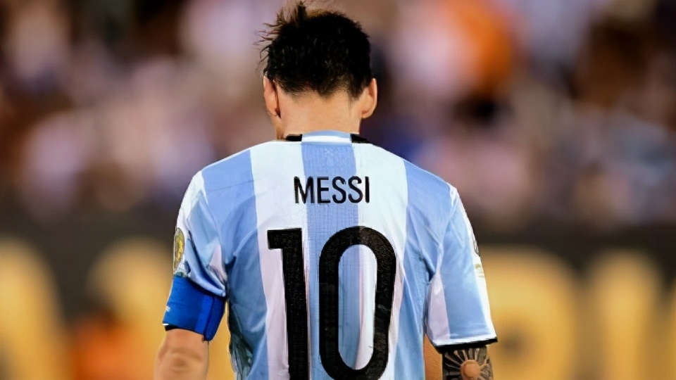 世预赛梅西又被坑，推射进球被吹，国家队生涯还有多少悲催经历？