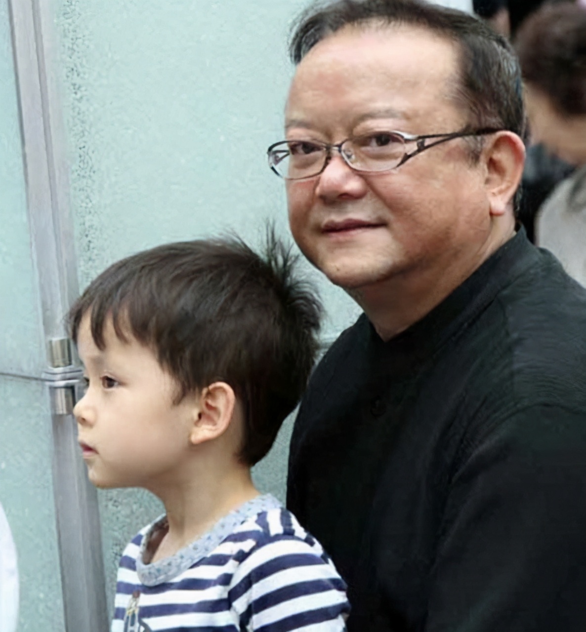 父母和孩子产生代沟的原因作文,男女之间年龄差距有代沟怎么办