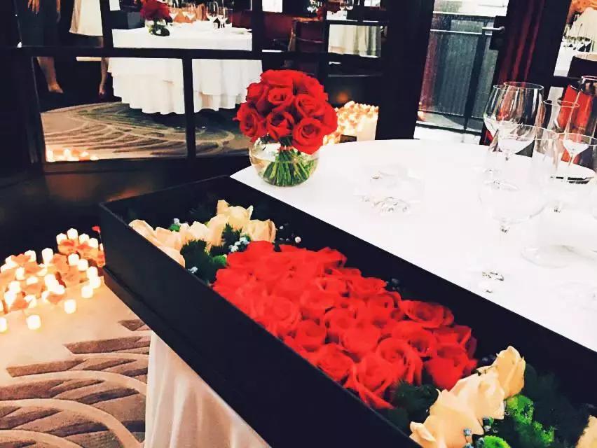 在上海最高的餐厅吃饭需要多少钱,上海最贵的餐厅吃一顿花多少