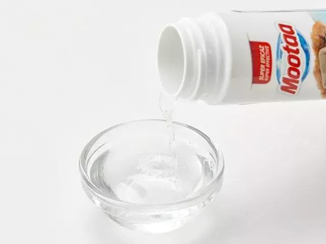 脏羽绒服真的可以一喷去污吗,羽绒服上的毛领脏了正确洗涤方法