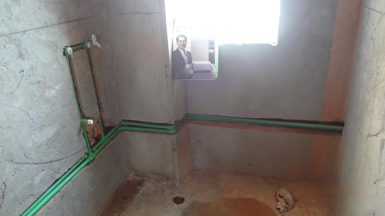 金牛ppr水管用锤子能砸破吗,用锤子砸ppr管是检测质量标准吗