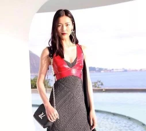 刘雯大包包推荐,刘雯同款豹纹包包