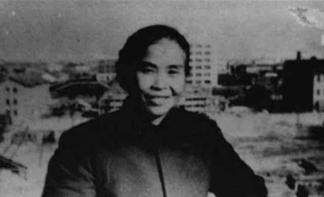 54年贺敏学来京，毛主席在丰泽园亲自接待，贺：妹妹让我向你问好